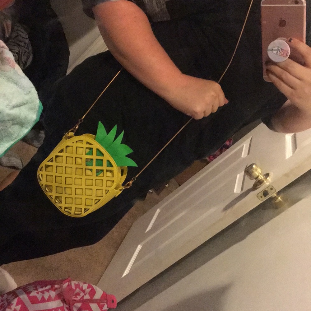 Pineapple purse!